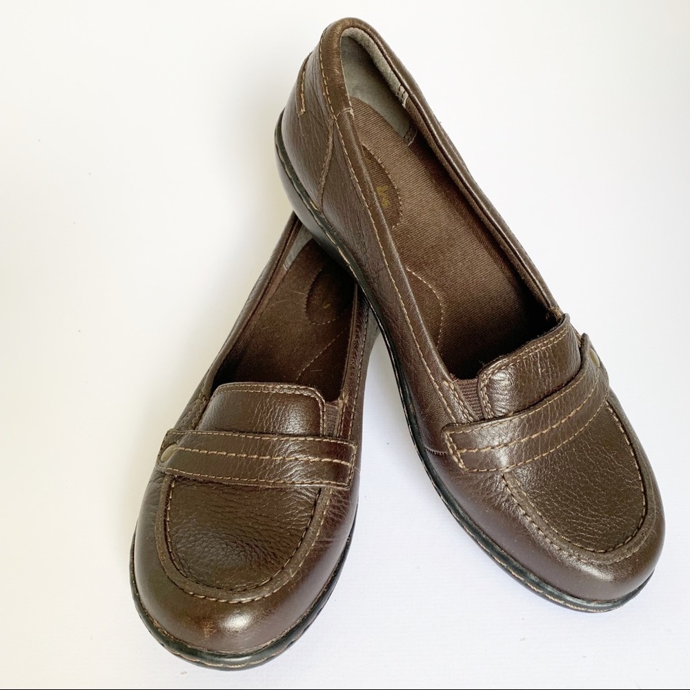 CLARKS Brown Leather Loafer Sz 6.5
